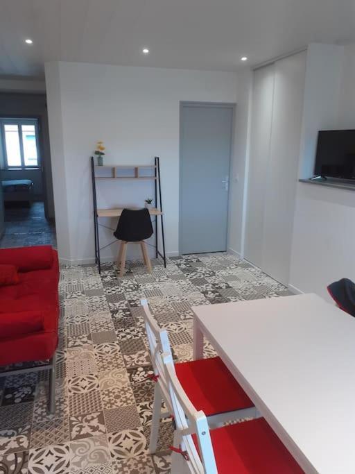 Frasne Logement Entier. Gite Les Brimbelles Exterior foto